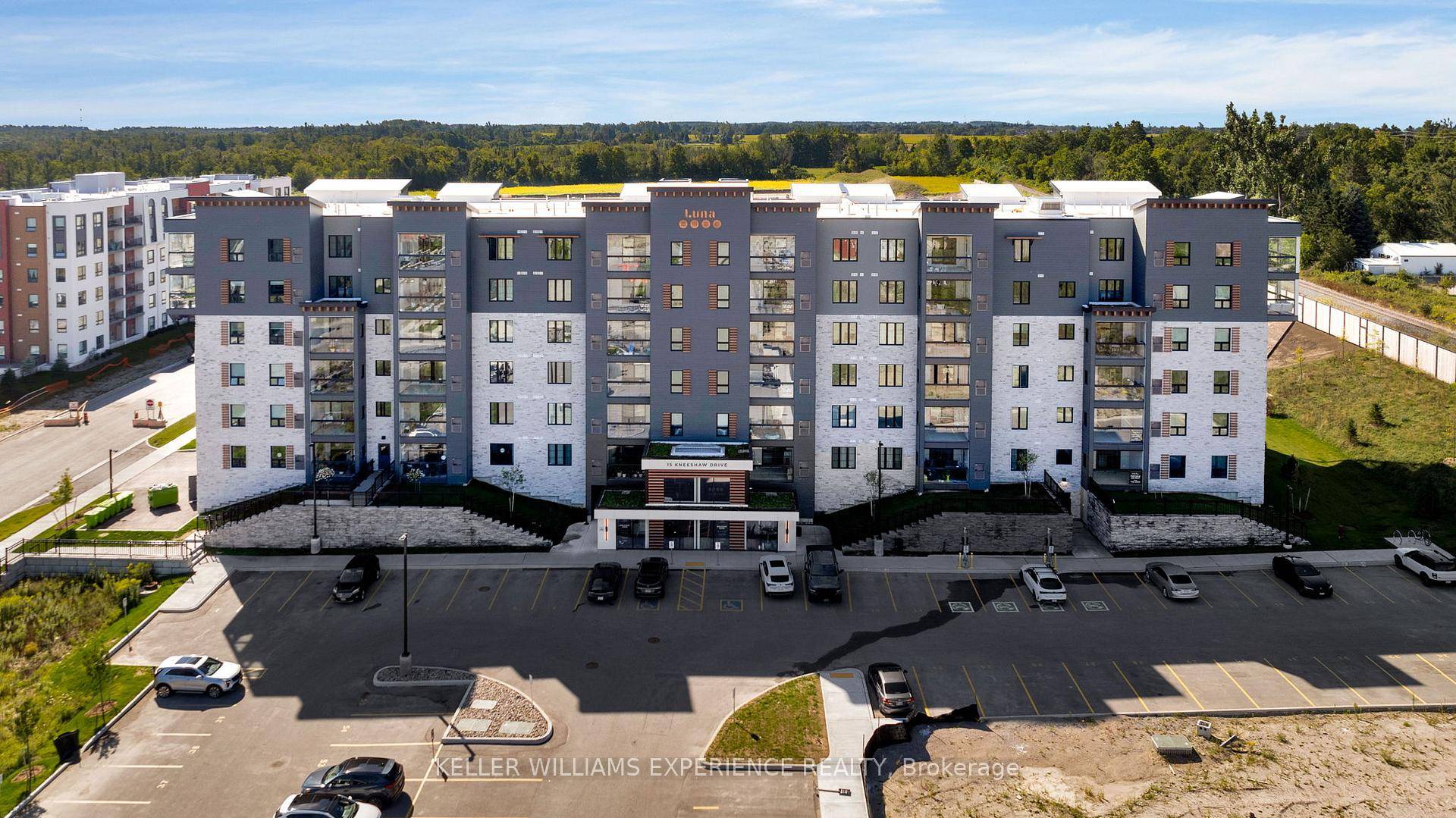 Discover the perfect blend of comfort and convenience in this top floor one bedroom condo, designed for modern living.