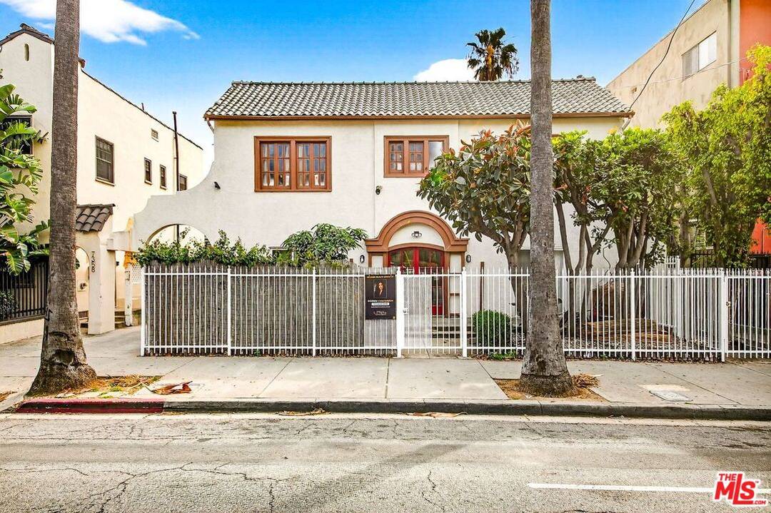 7360   Hollywood Blvd 8BR Hollywood Hills East La