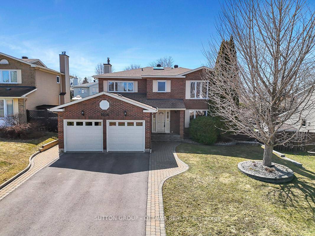 Classic FOUR BEDROOM FAMILY HOME in a rarely offered location in the heart of Orleans !