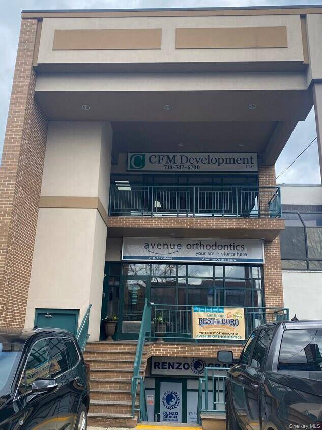 Prime Whitestone Office Space Fully ADA Compliant with Wheelchair Elevator Professional office suite available in the heart of Whitestone.