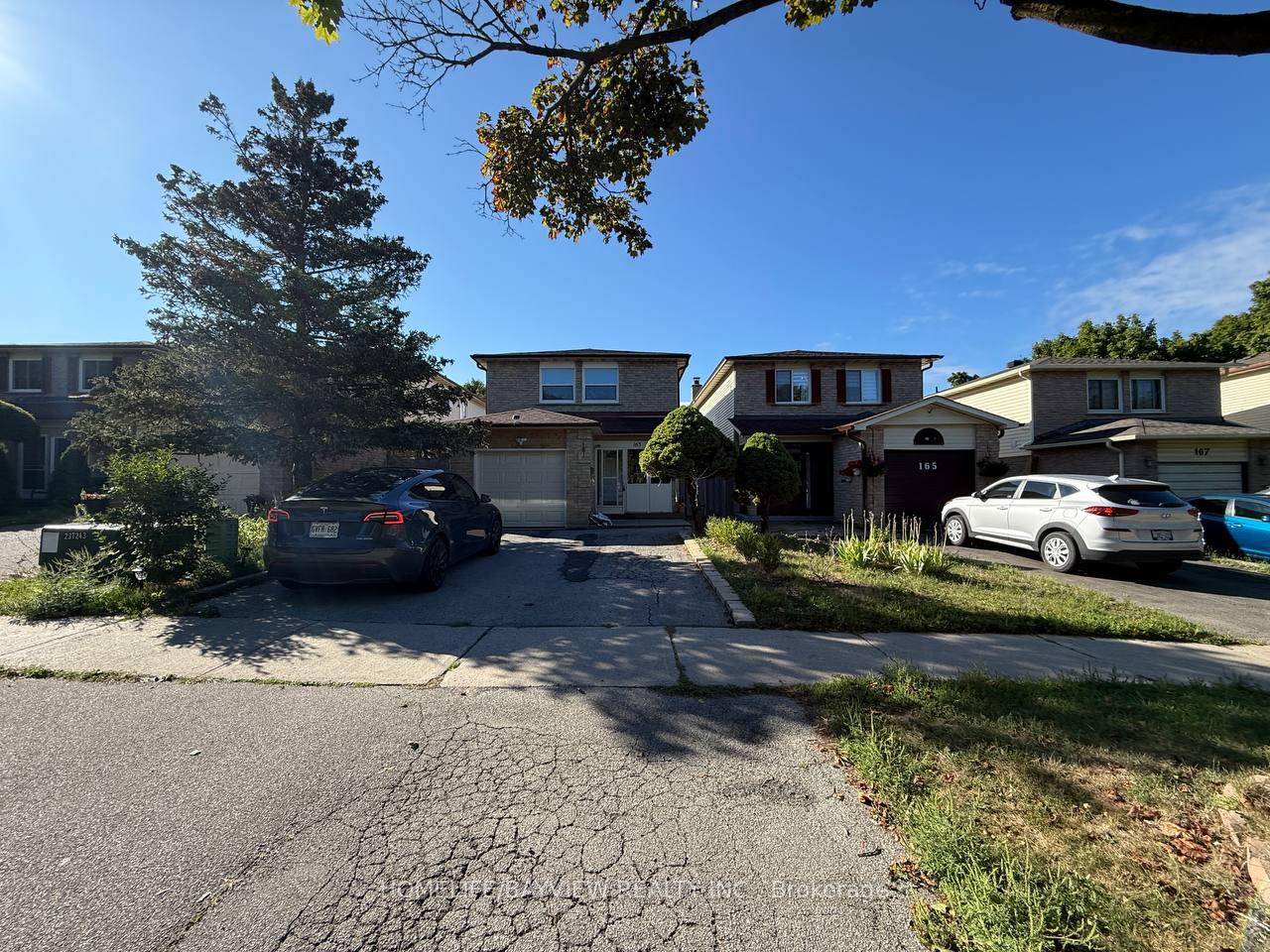 Welcome to this beautifully maintained detached home near Yonge Street, offering the entire main and second floor for lease.