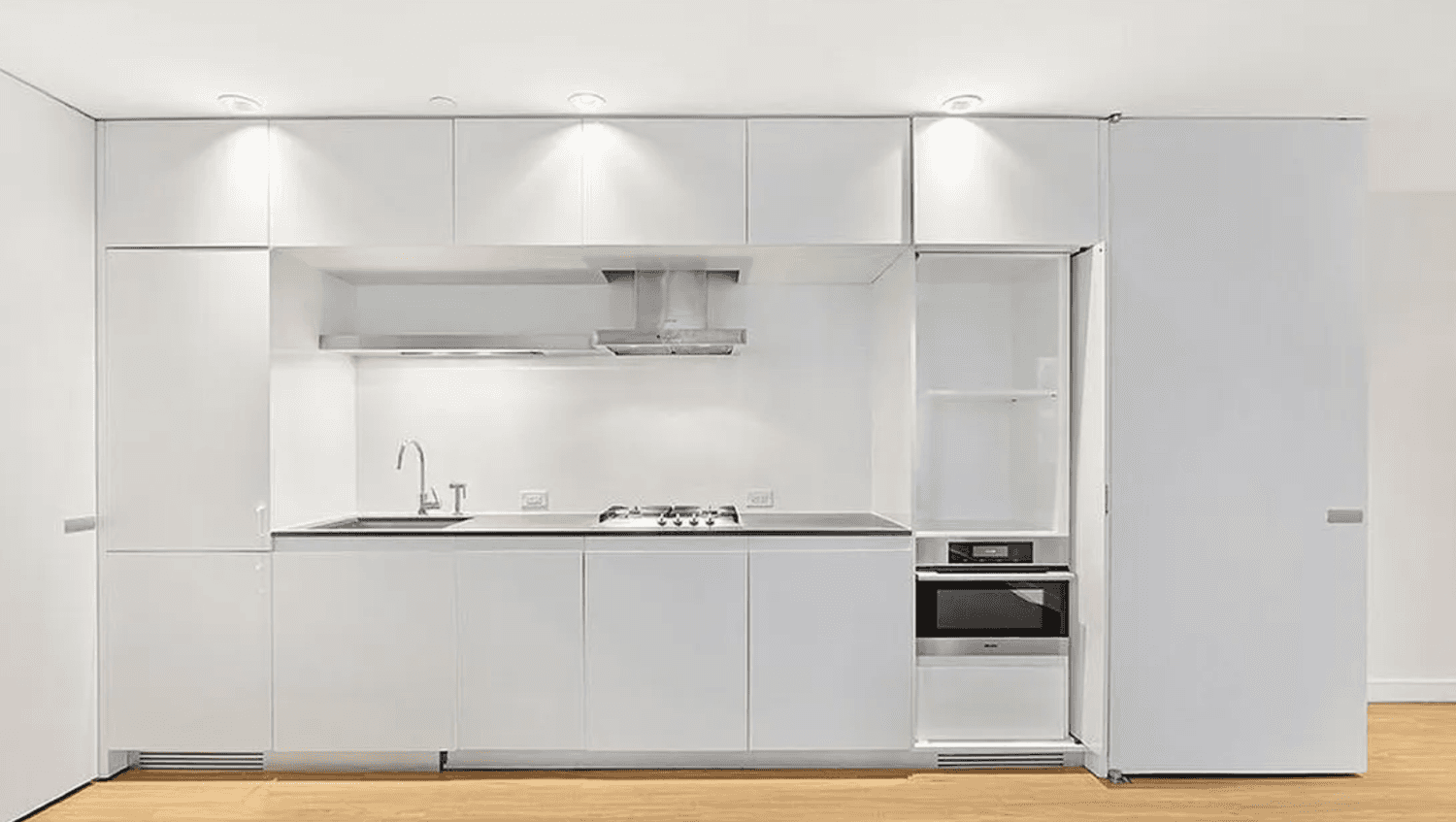 Now offering beautifully 1 bed and 1 bath layout flex wall convertible to 2 bed available upon request available for immediate move in.