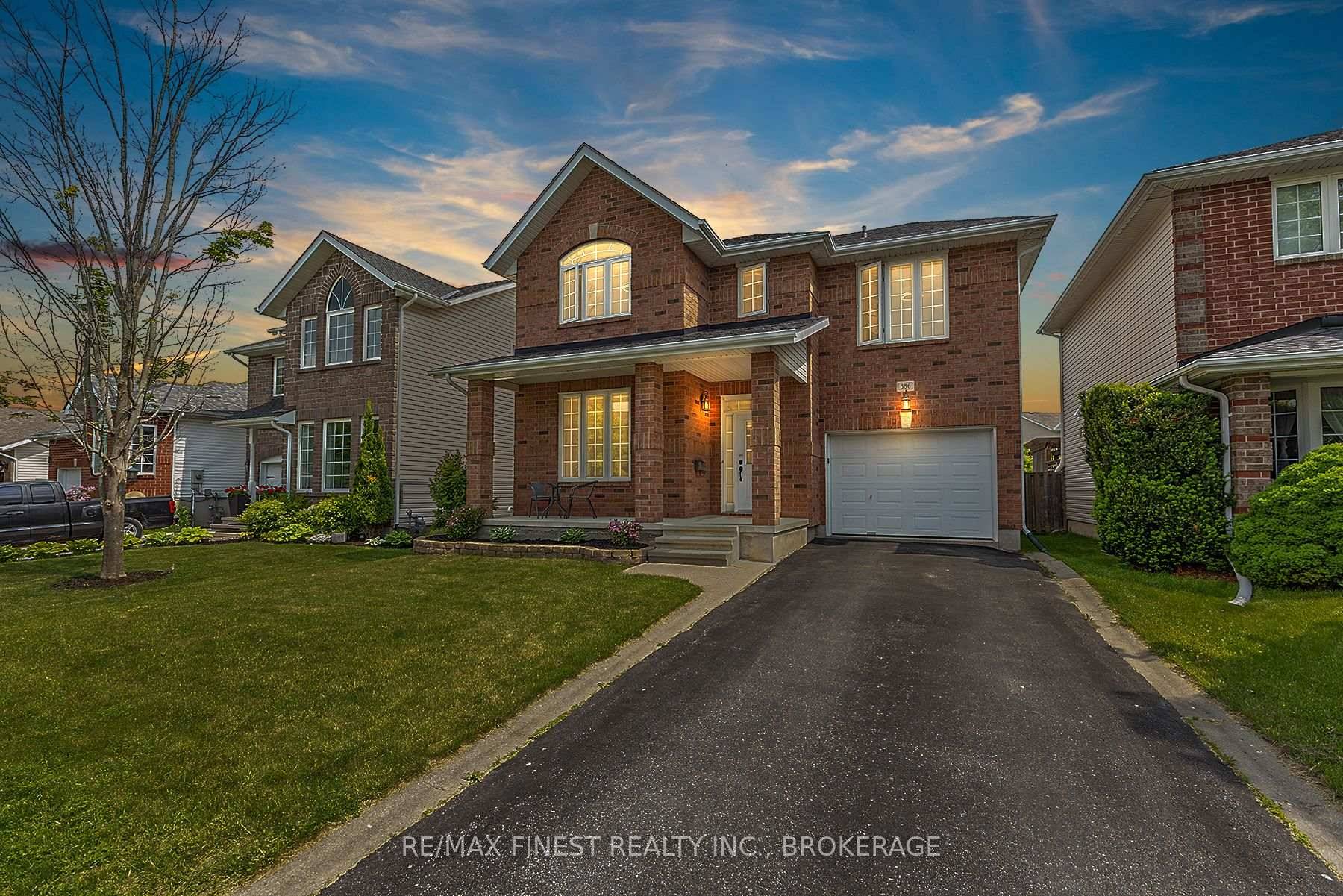 This spacious 3 bedroom, 4 bathroom home 2 full, 2 half is ideally located in Kingston's east end, close to CFB Kingston, RMC, schools, grocery stores, coffee shops, and scenic ...
