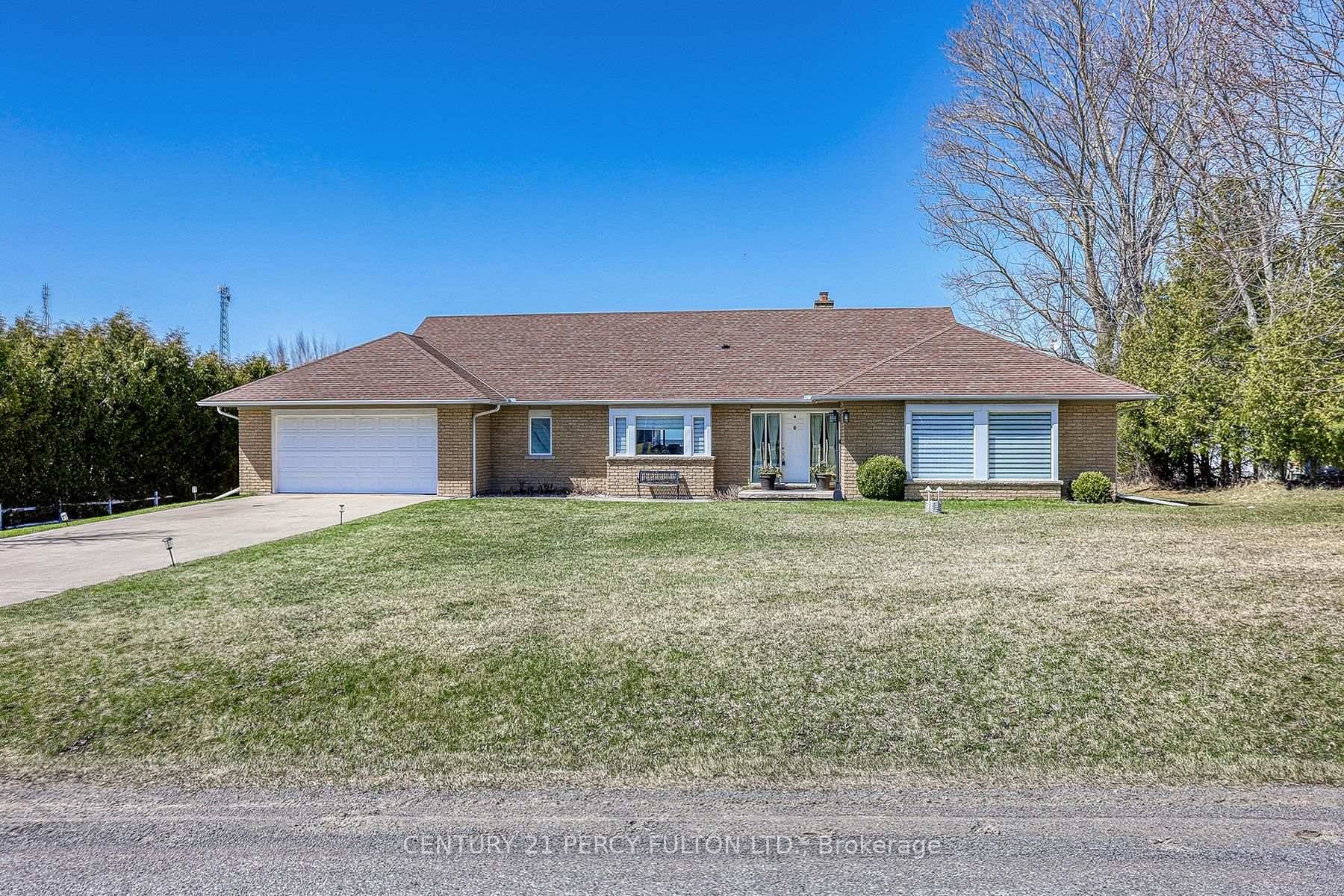 CUSTOM BUILT APPROX 2500 SQ FT ON MAIN FLOOR ALL BRICK 3 BEDROOM BUNGALOW WITH A SPECTACULAR VIEW OF RICE LAKE, AS YOU ENTER YOU WILL BE GREETED BY A ...