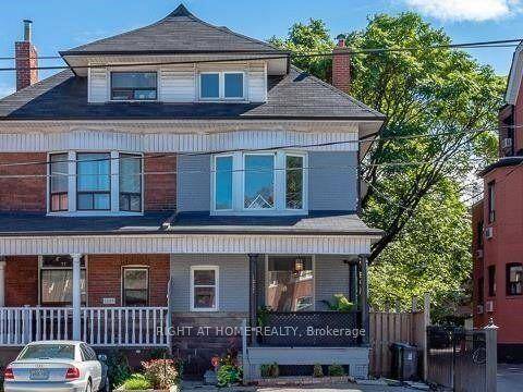 Welcome to 1367 King ! This spacious, open concept, and beautifully finished 1 bedroom basement apartment offers comfort, convenience, and style, all in one of Toronto's most sought after neighbourhoods ...