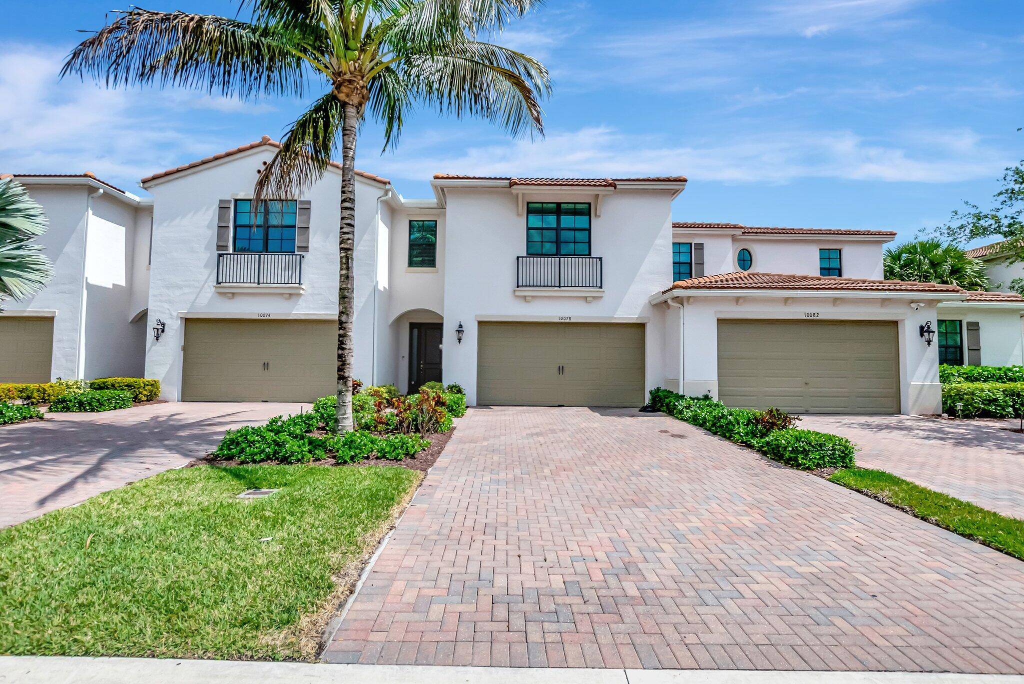Beautifully appointed 3 bedroom, 2.