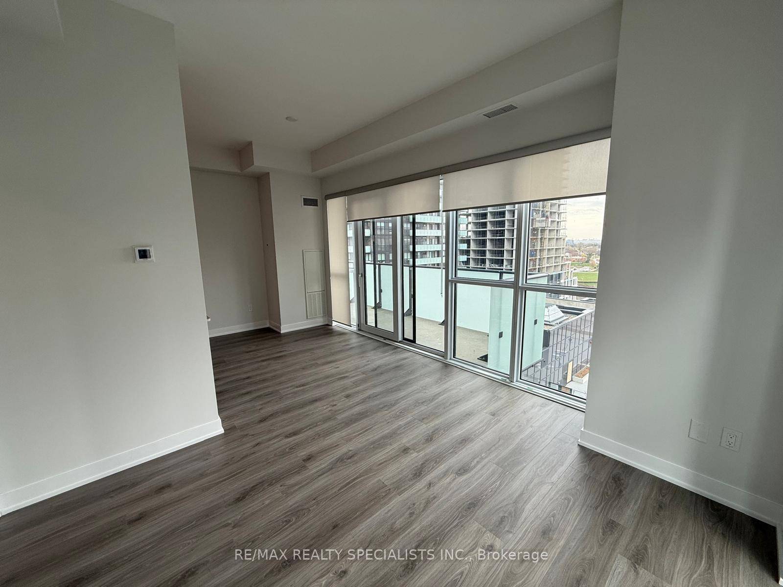 Welcome to this beautifully designed 2 bedroom, 2 bathroom suite offering 838 sq.