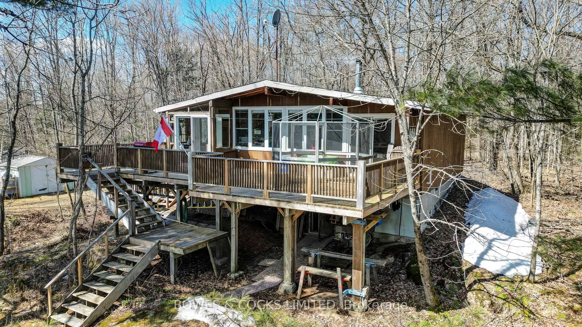 Imagine life on beautiful Chandos Lake !