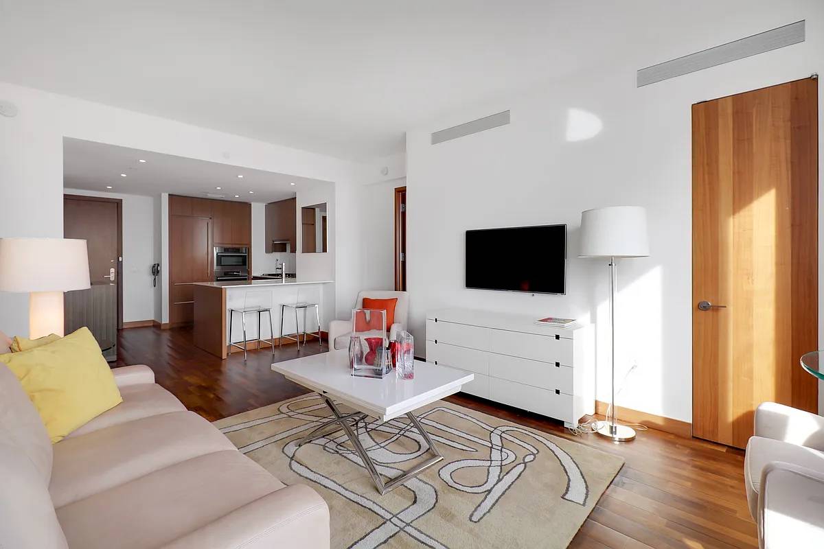 Sky High Elegance on Fifth Avenue 400 Fifth Avenue, Residence 37C 2 Bedrooms 2.
