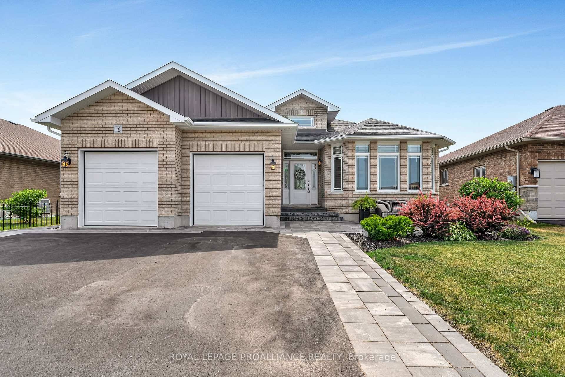 Welcome to 16 Hummingbird Drive, a beautifully finished 5 bedroom bungalow in one of Belleville's most sought after family neighbourhoods.
