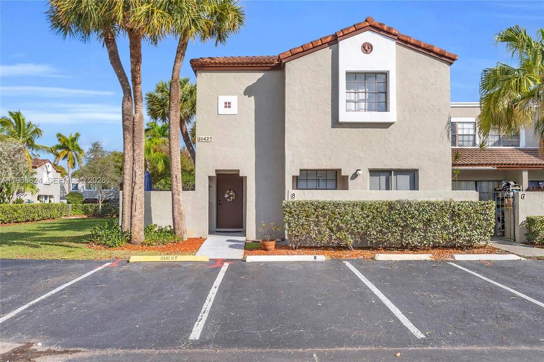 Welcome to Palm Point at Hammocks.