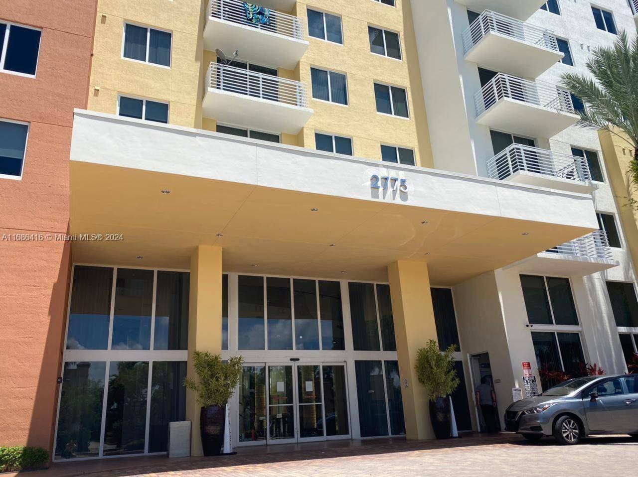 Amazing 3 2 furnished unit with excellent location and amenities Aventura Mall is just a few blocks away and the beach at 5 minutes.