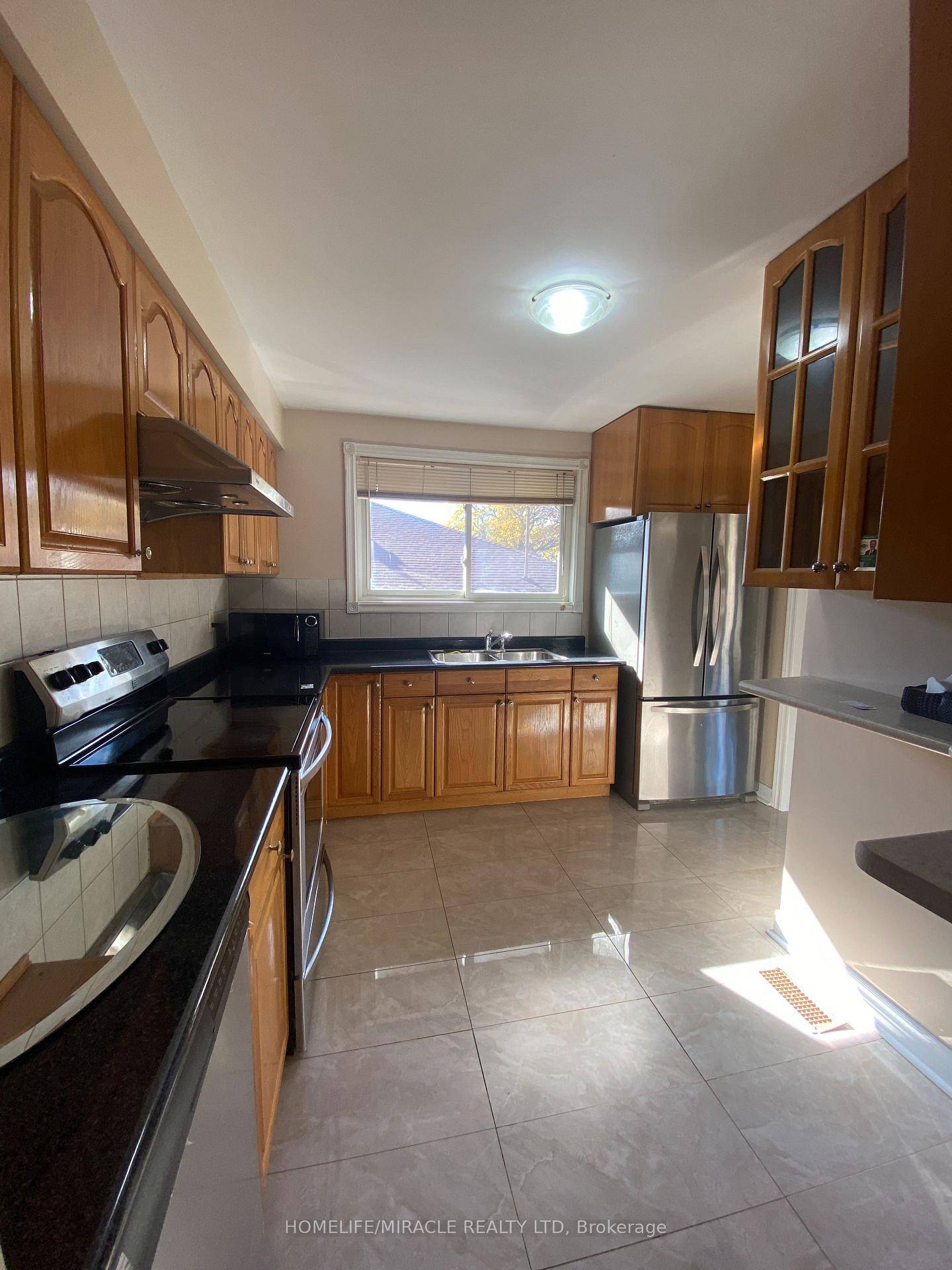 2 Bedroom Main floor High Demand Location Steps To Scarborough Town Centre, Schools, Grocery, Public Library And Parks Close By.