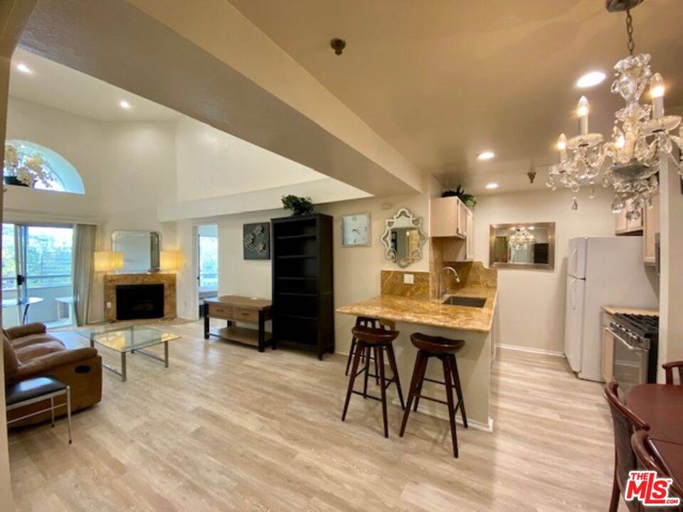 10960   Ashton Ave 2BR Westwood La