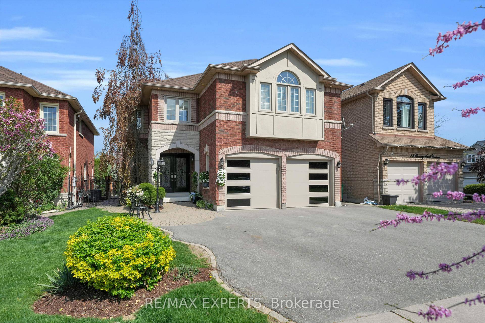 Your pool dream home has arrived !