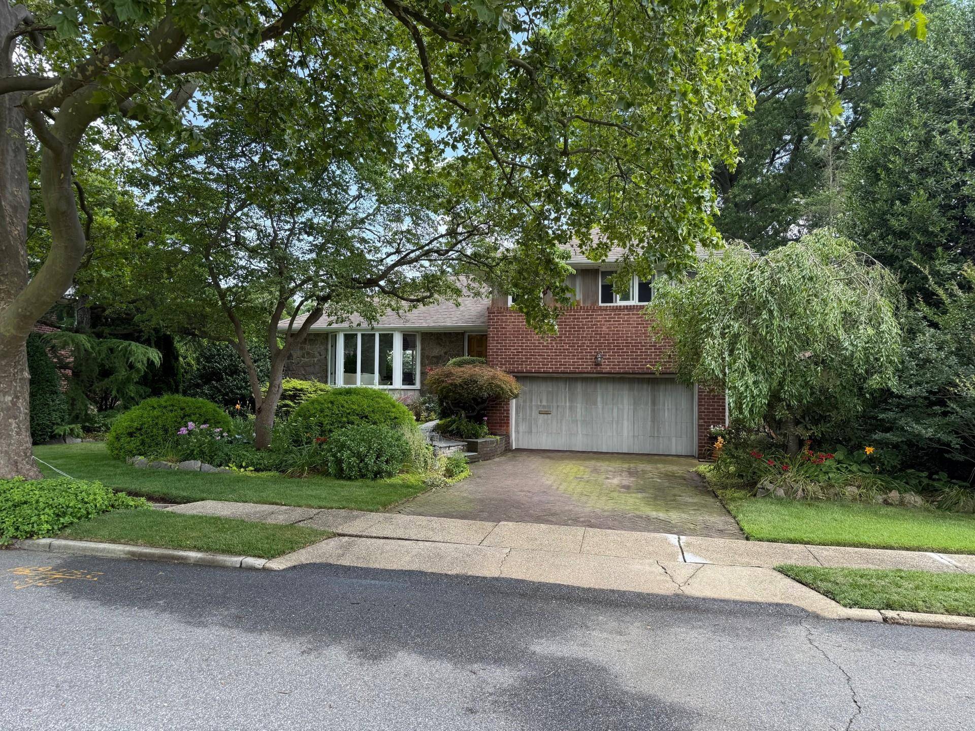 SYOSSET Clearview Village, Syosset School District !