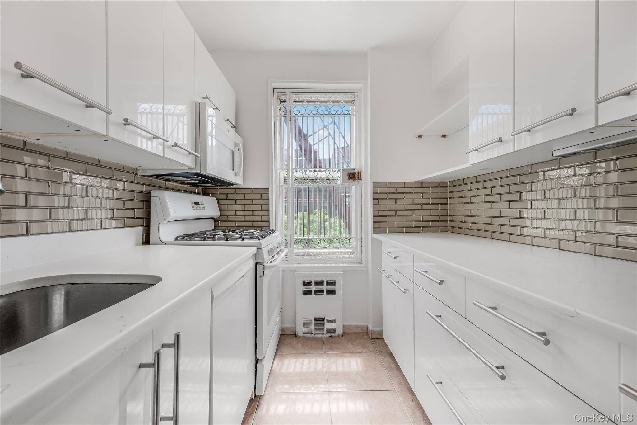 Nestled on a picturesque tree lined street, The Euclid is an exclusive, well maintained boutique cooperative in a prime Forest Hills location.