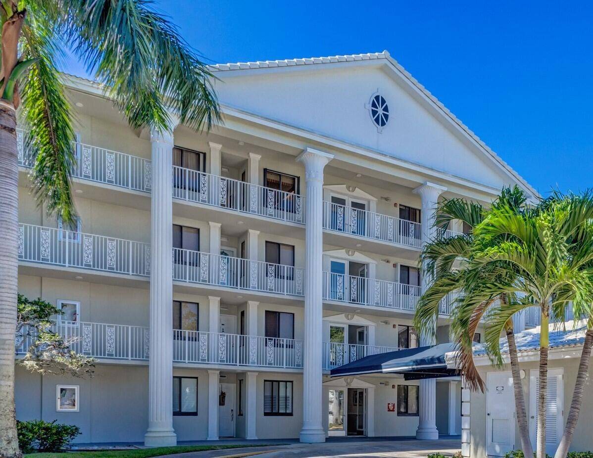 Commanding views of the Bear Lakes Country Club from this Burg DiVosta built solid 4th floor penthouse condominium home with custom traditional open concept gourmet kitchen 2BR 2Bths Bonus Room, ...