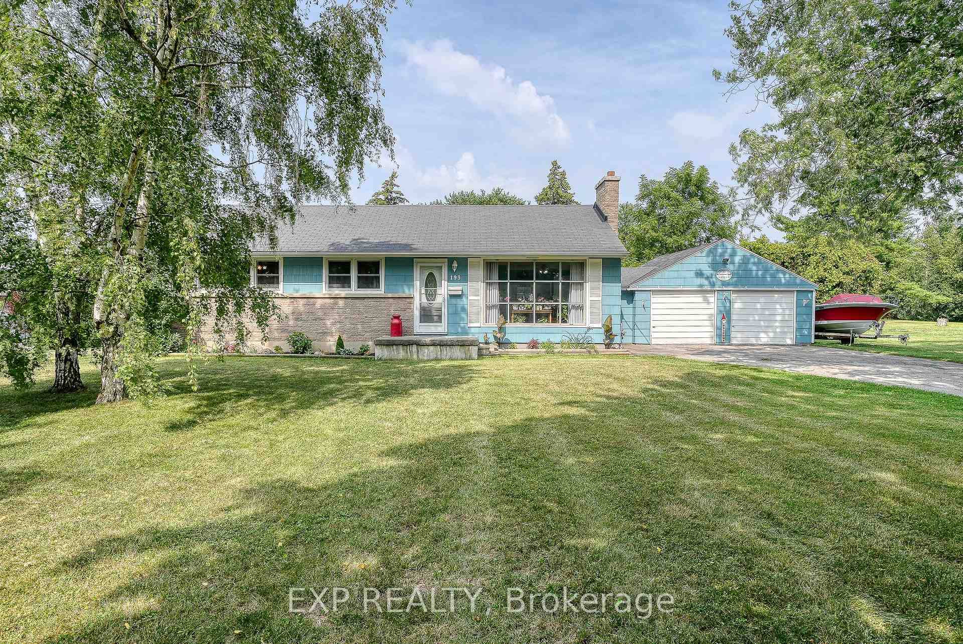 Nestled in the desirable South East neighbourhood of St.