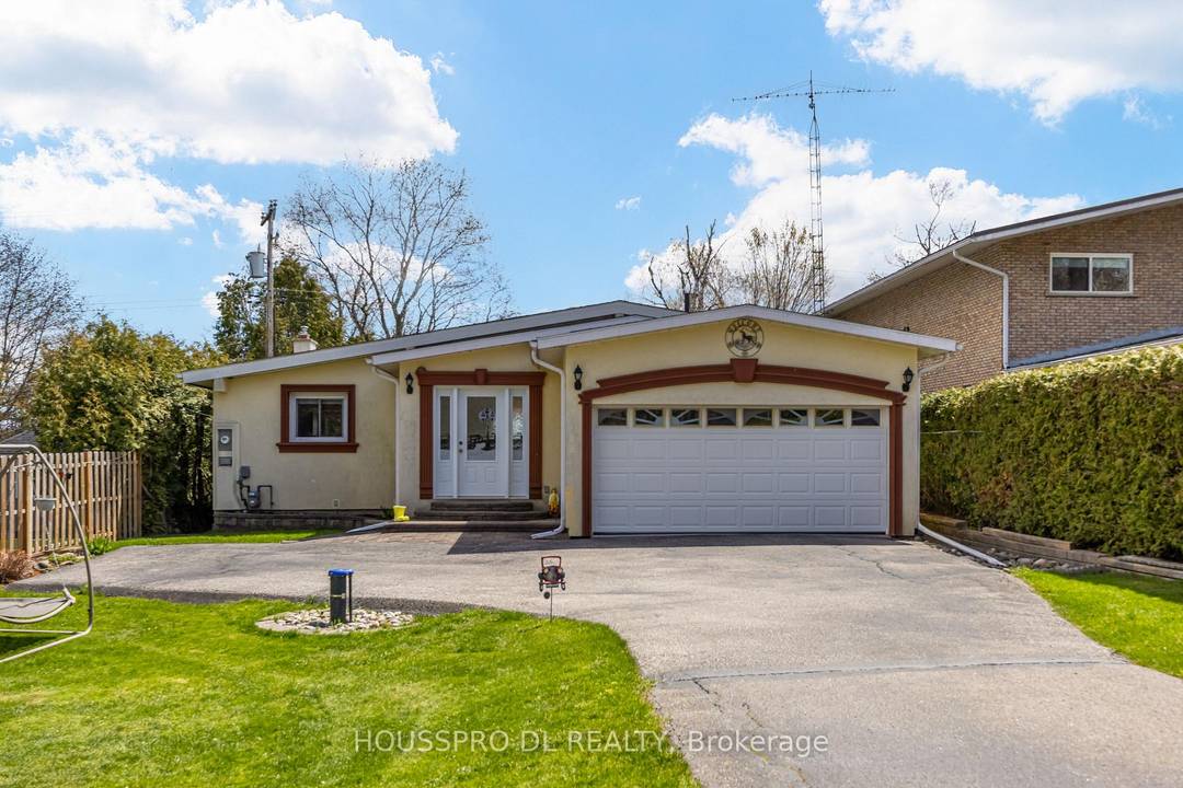Welcome to your private lakeside retreat on the serene shores of Lake Simcoe.