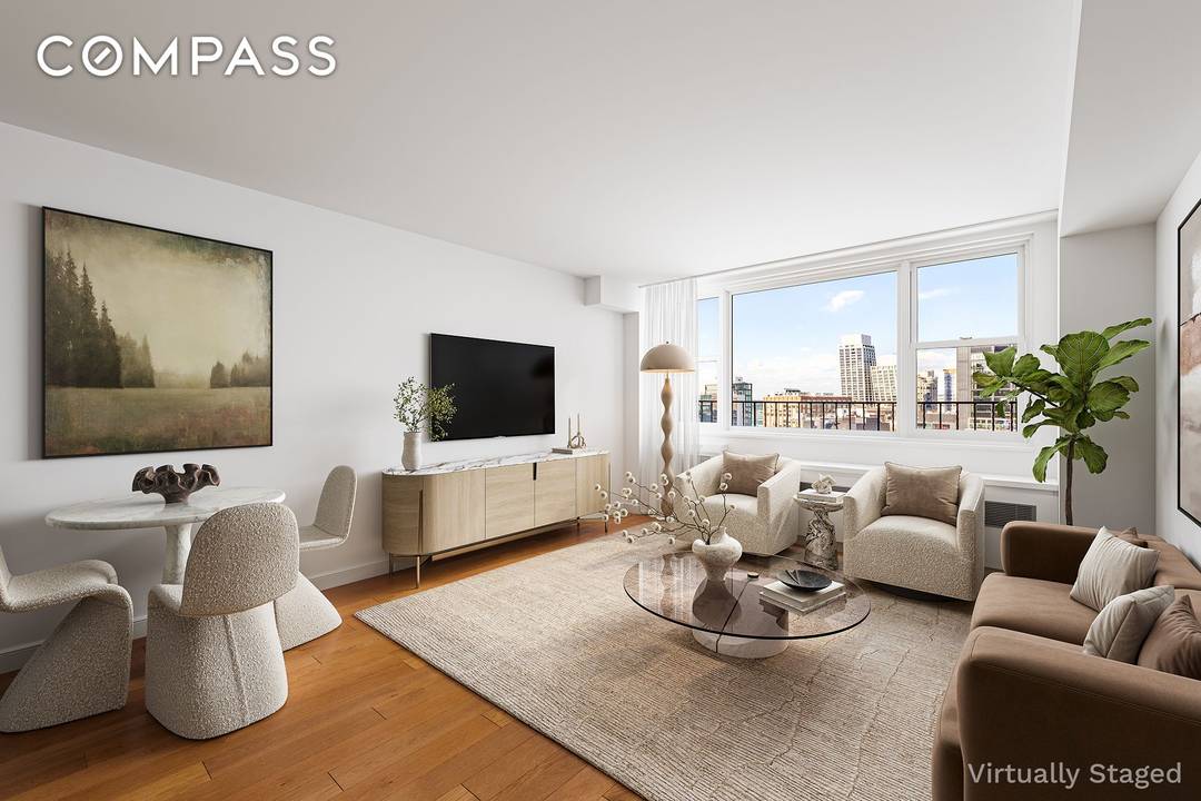 Standout WV One Bedroom with Epic Views Perched high above the West Village on the 19th floor, this one bedroom offers sweeping, open vistas of historic Meatpacking District with engaging ...