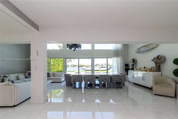 Welcome to Biscayne Point, one of Miami Beach s most exclusive gated communities !