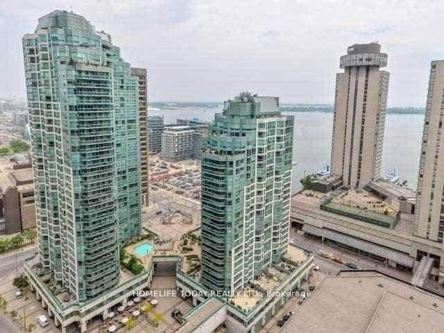 Spacious 2 Bed, 2 Bath Unit With View Of City From 27th Floor.