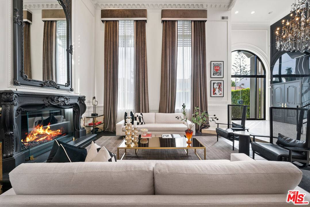 2463 Achilles Dr 4BR Hollywood Hills East La