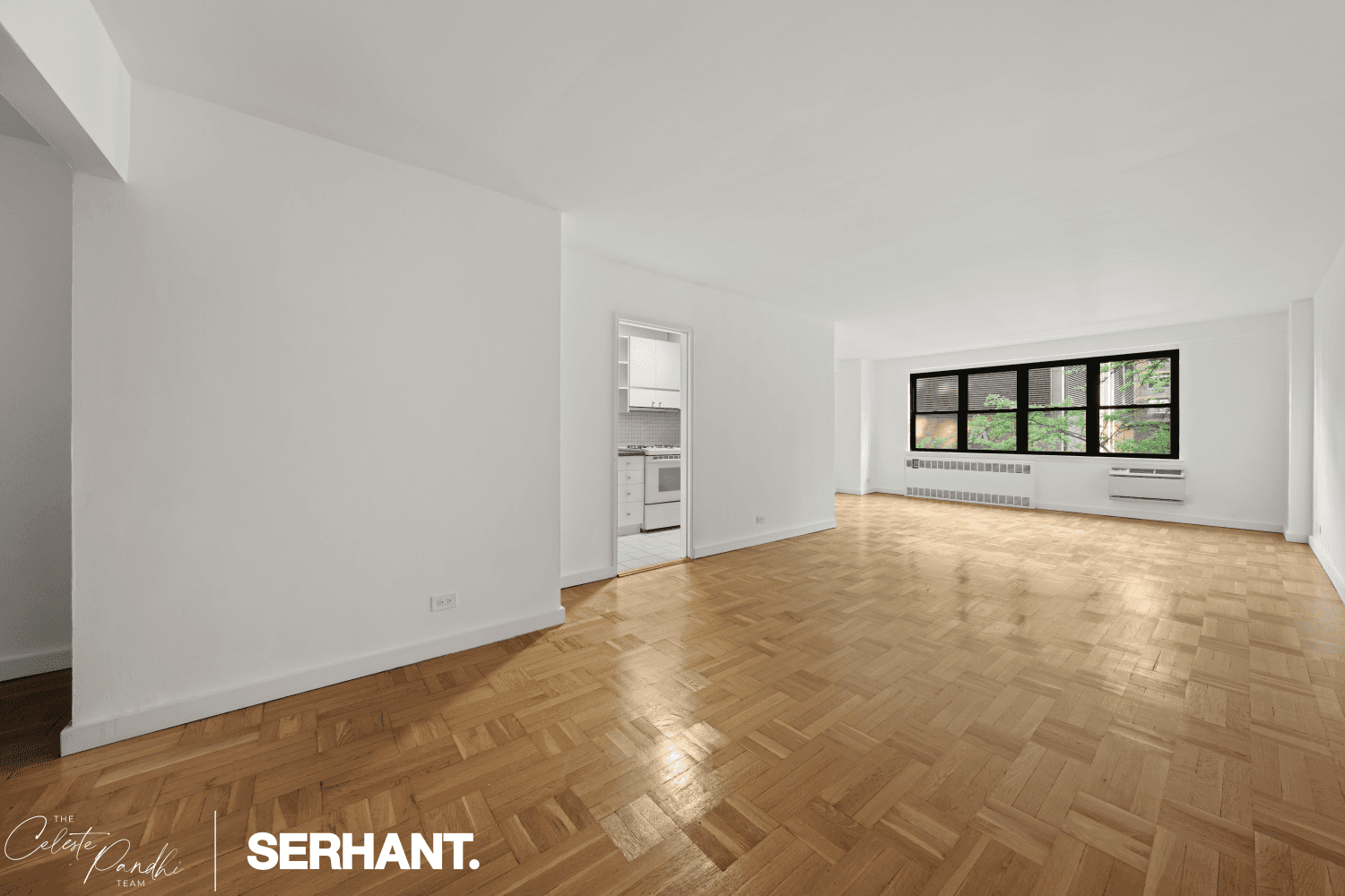Triple Exposure Corner Unit with Flexible Layout in a Prime Location This updated corner residence in Lenox Hill is filled with natural light and offers a flexible layout that can ...