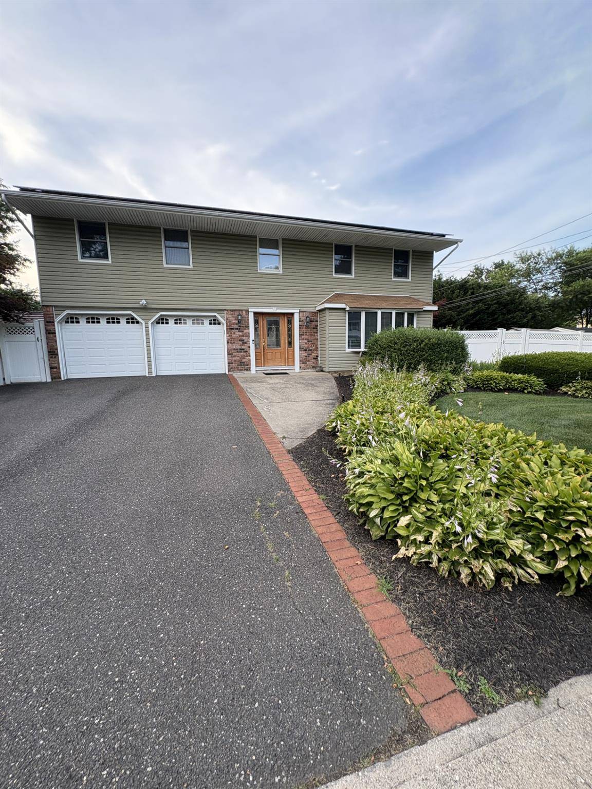 Spacious Brookfield Colonial Located In Cul De Sac ; Granite Kitchen, Skylights, Andersen Windows, 42 Fully Owned Rooftop Solar Panels.