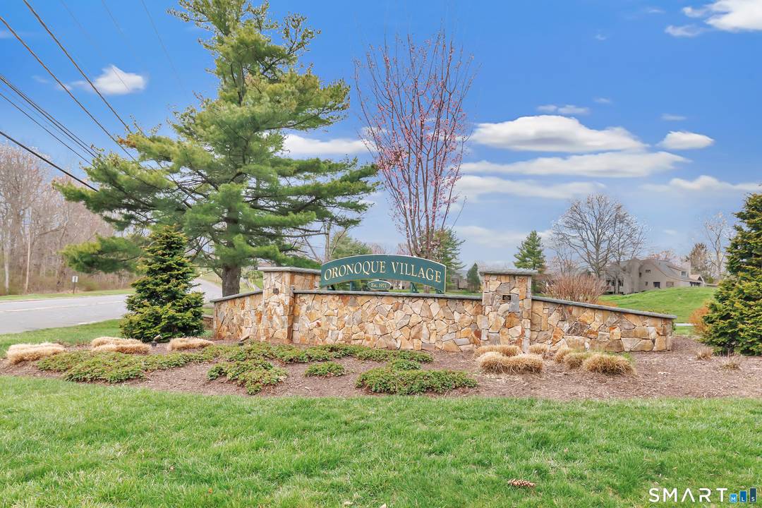 Step into the possibilities of this beautifully updated, ideally located Emerson style condo in the lively 55 community of Oronoque Village.