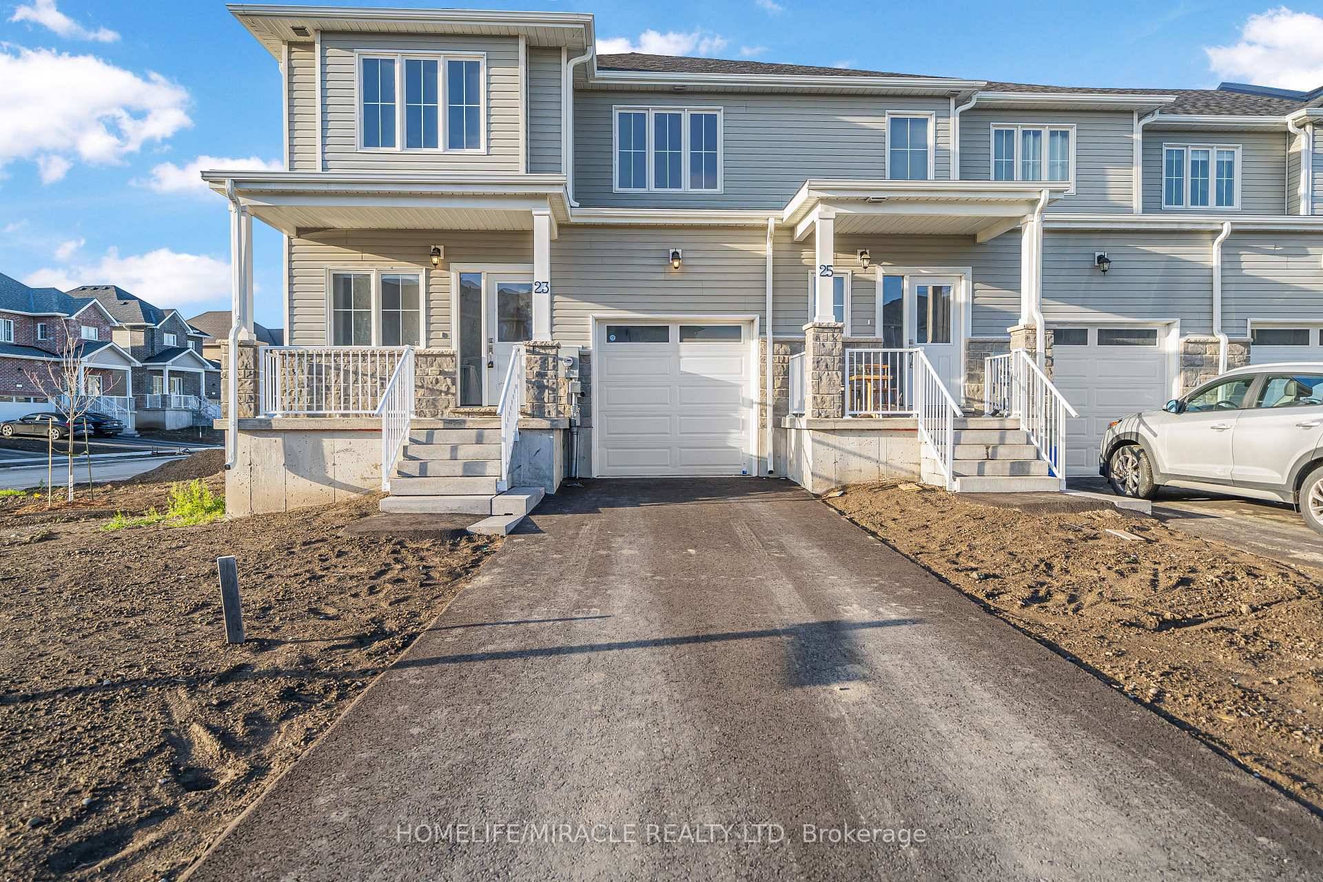 Motivated Sellers ! ! ! Check Out This Lovely End Unit Corner Townhome Which Feels Like A Semi But Offered At An Affordable Price.