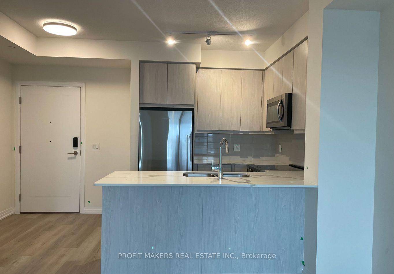 Welcome to this brand new, never lived in 1 bedroom with a bathroom condo.