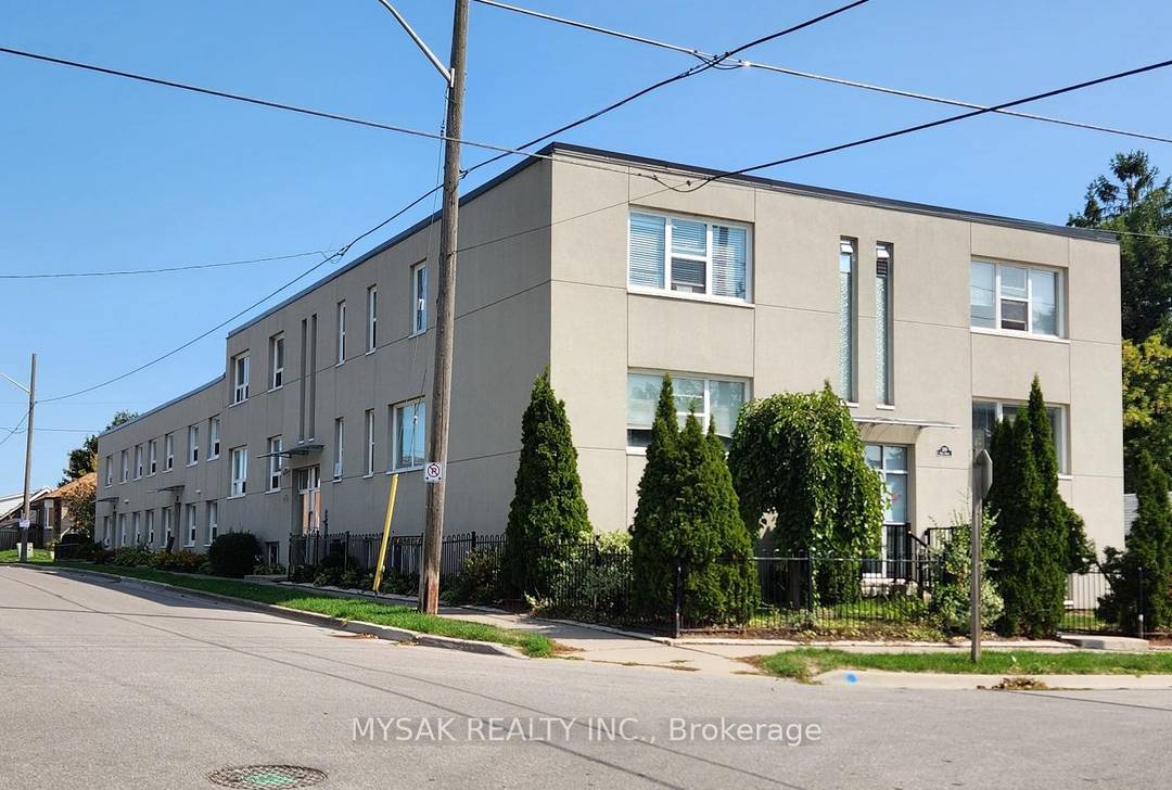 6. 6 Cap, 18 units 16 x 2bdrm 2 x 3 bdrms Ample parking for 16 cars.