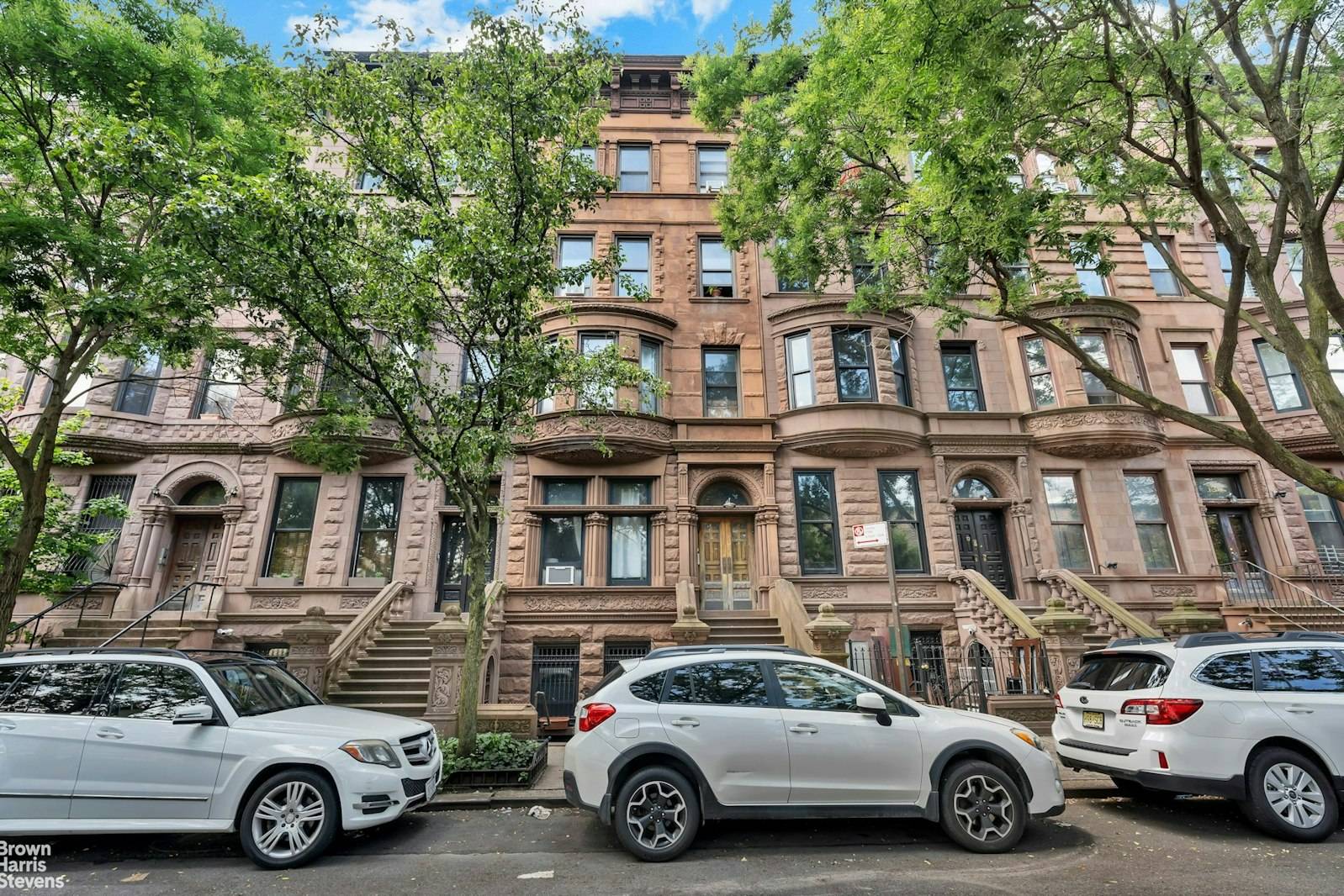 Historic Harlem Townhouse Discover a rare opportunity to own a stately 5 story, 20 foot wide townhouse nestled in the heart of Harlem's most desirable enclave, the Mount Morris Park ...