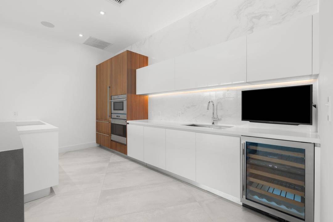 The Beach Condo You've Been Waiting For !