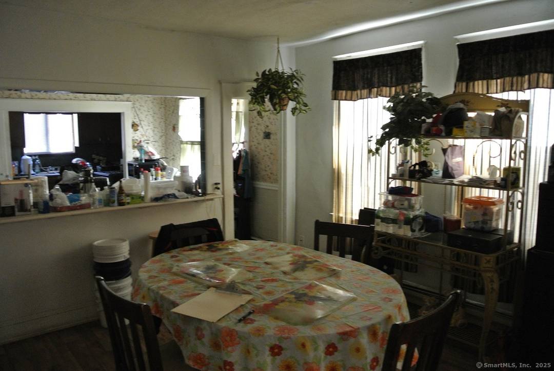 Great property in a prime location close to a public school with strong passive income and commercial use.