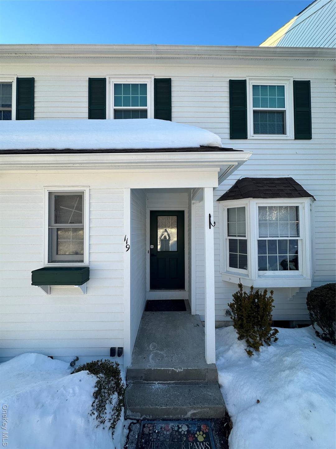 Furnished condo for rent.