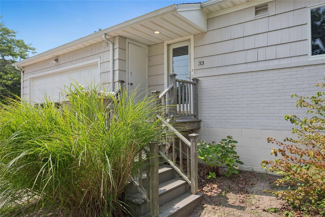 A Great Beach House Now Available for Seasonal Rental from August 1, 2025 through May 31, 2026.