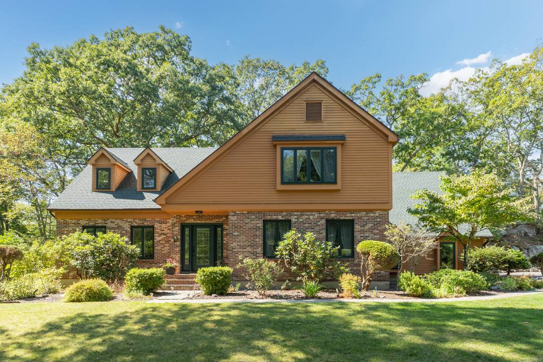 Welcome to 155 Stony Creek Road !