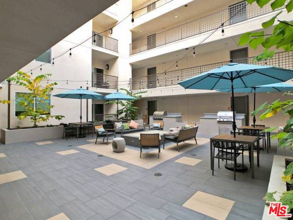 1338 Gordon St 67BR Hollywood Hills East La
