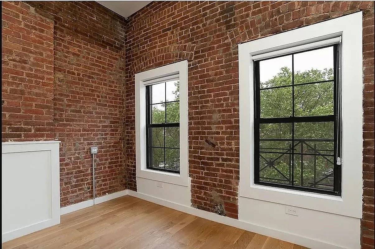 New On Market June 7th move inApartment features High ceilings Sky lights in every room of the apartment Washer Dryer in unit Heated BATHROOM floors Heated towel rack Glass enclosed ...