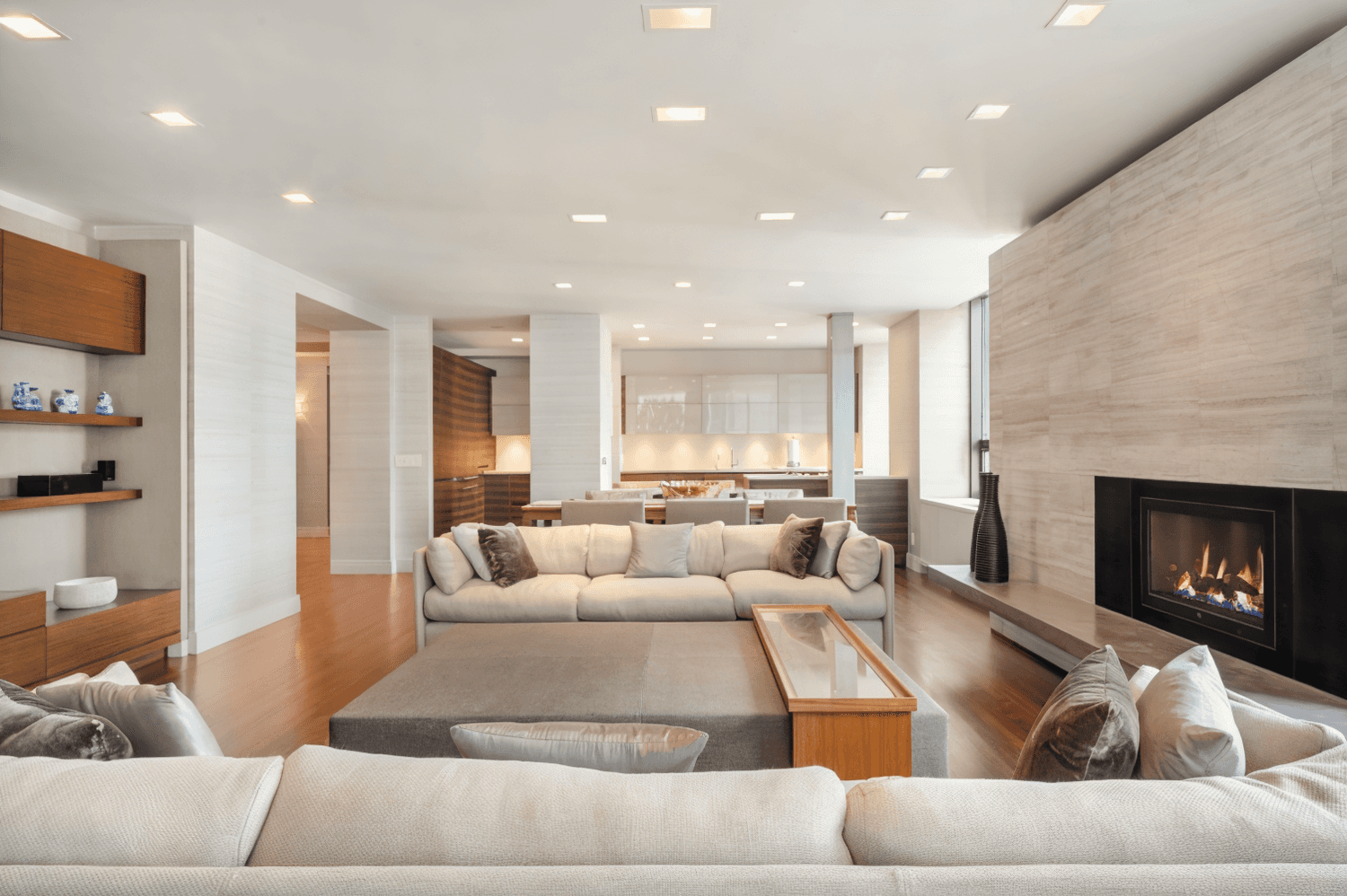 MUSEUM TOWER MASTERPIECE This exquisite four bedroom, four and a half bathroom 2, 930 square foot residence has been meticulously renovated using only the finest materials and finishes.
