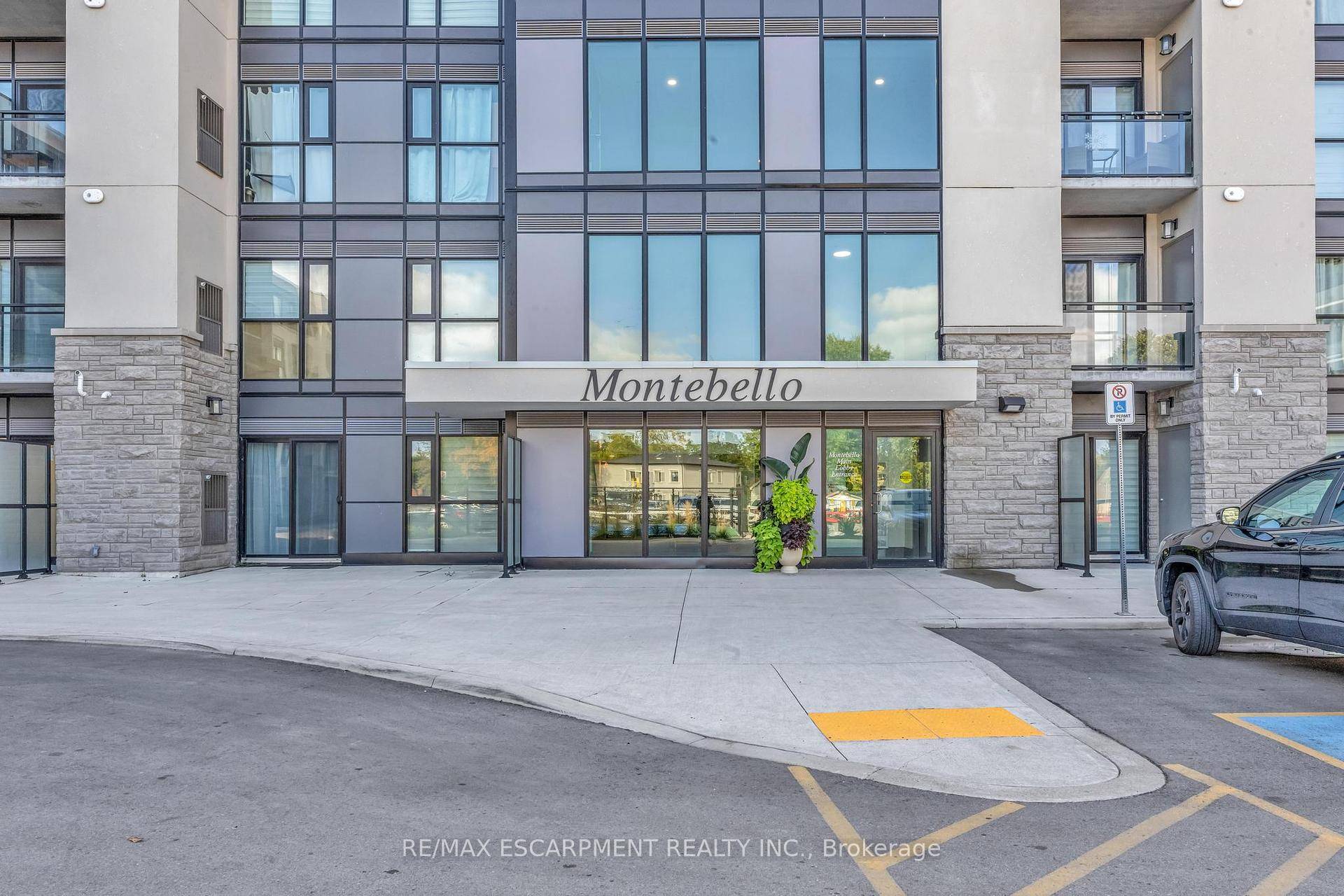 Discover modern condo living at 50 Herrick Avenue in St.