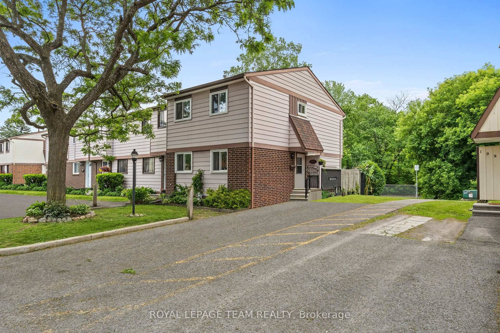 Charming 3 Bedroom, 3 Bathroom home backing onto green space in the heart of Blackburn Hamlet !