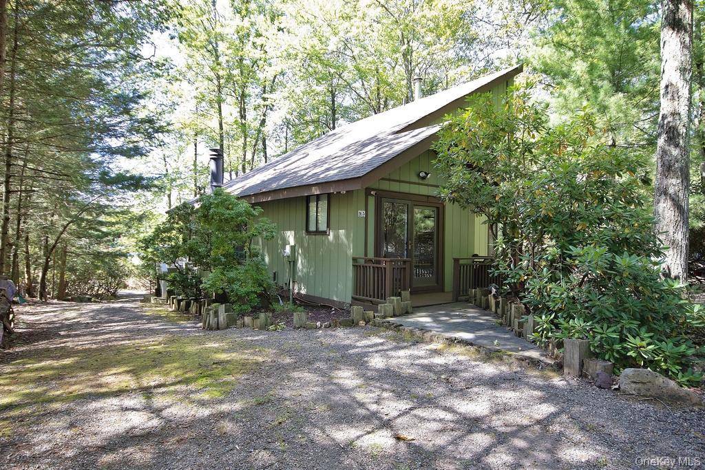 Discover this stunning lakefront property offering the perfect blend of comfort, charm, and breathtaking views.
