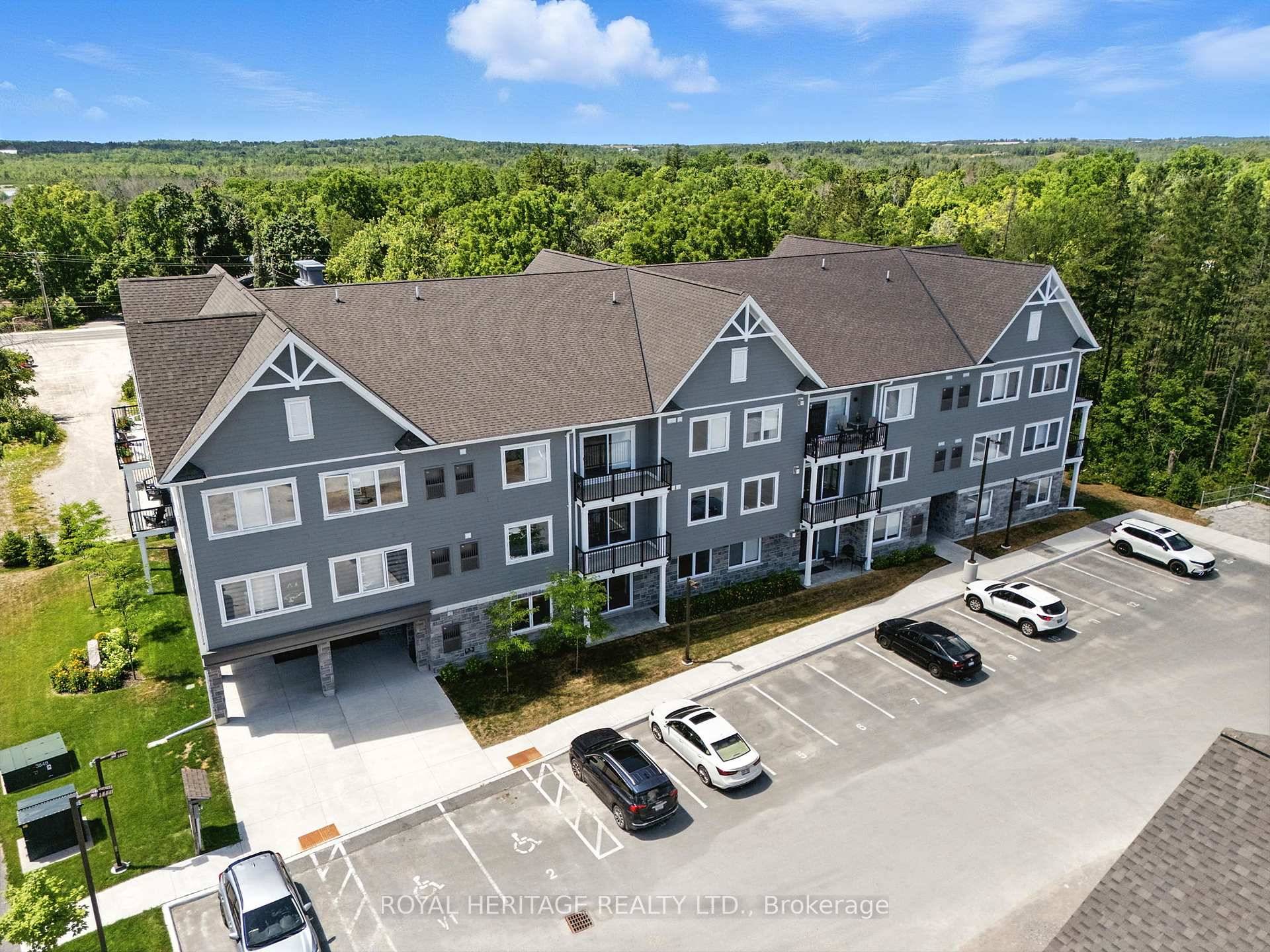 Welcome to Luxury Living in Lakefield !