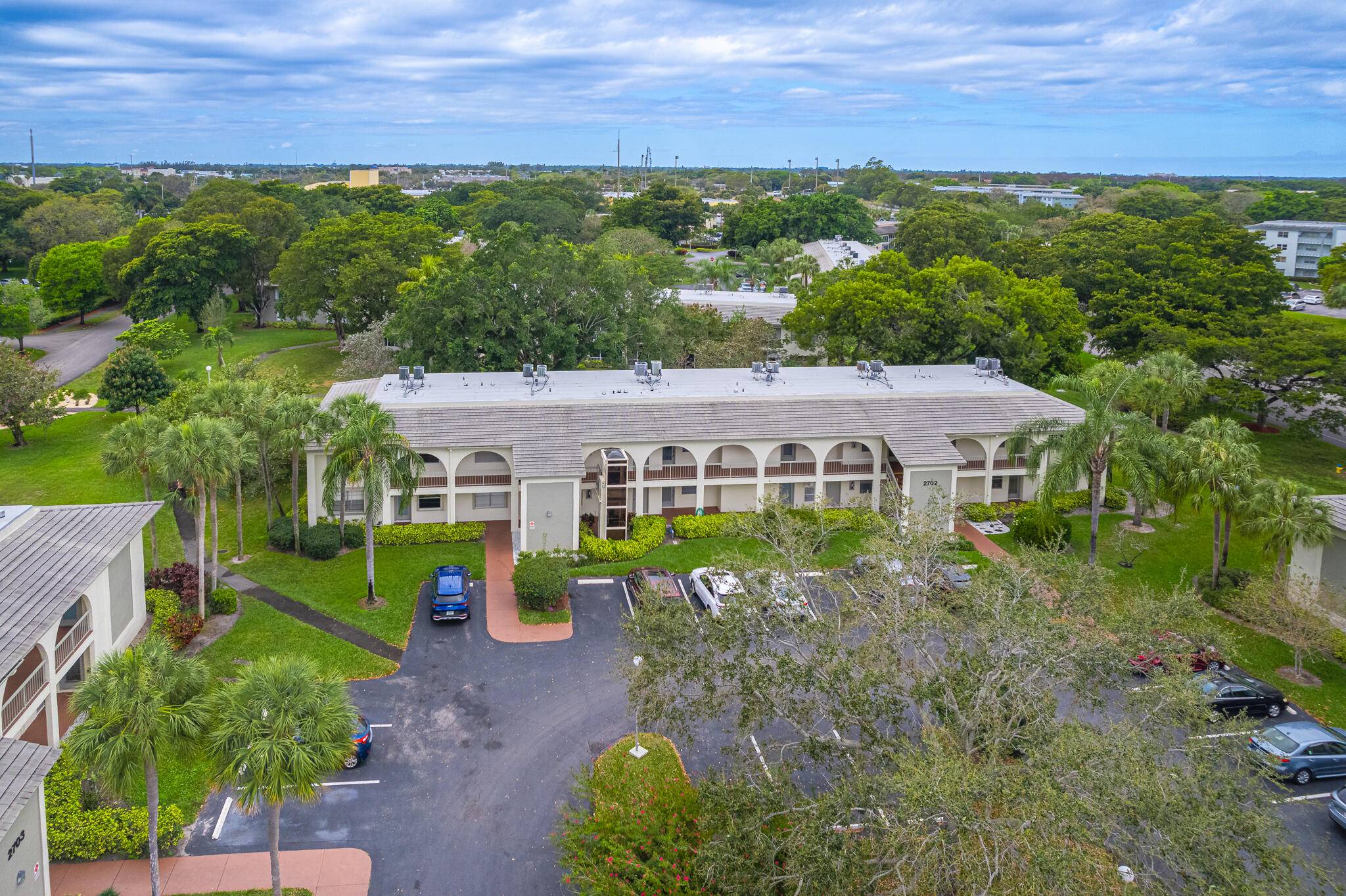 Welcome to your slice of paradise in the heart of Pompano Beach !