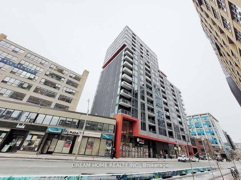 Fabrik Residences By Menkes In The Popular Fashion District Surrounded By Prestigious Restaurants, Shopping And Top Toronto Tourist Attractions.