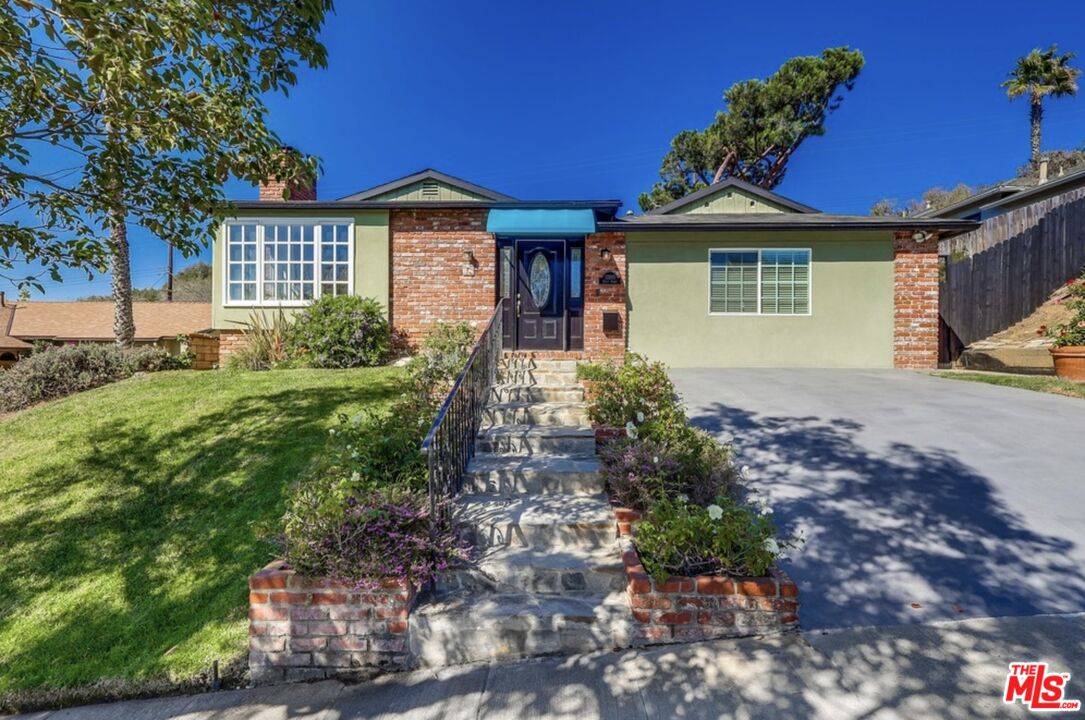 13203  SW Dewey St 4BR Marina Del Rey La